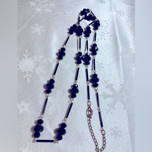 Aurora Borealis Black Glass Necklace on Gold Tone Chain 38” Vintage Gorgeous - Picture 1 of 5